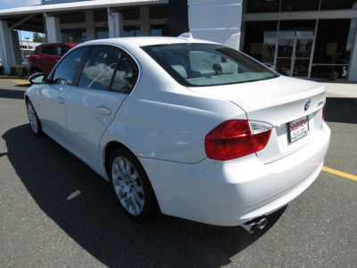 2006 BMW 330  i