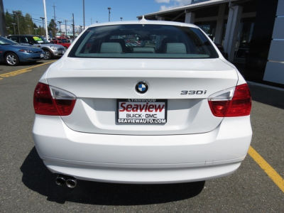 2006 BMW 330  i