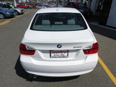 2006 BMW 330  i