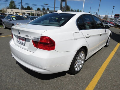2006 BMW 330  i