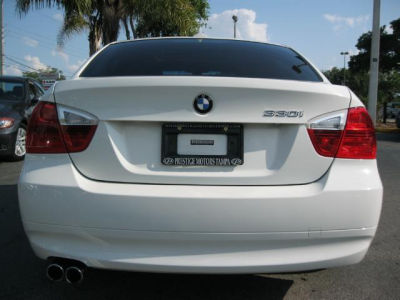 2006 BMW 330  i