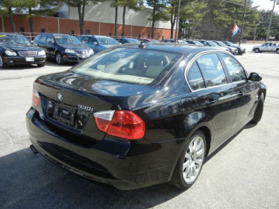 2006 BMW 330  i