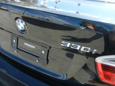 2006 BMW 330  i