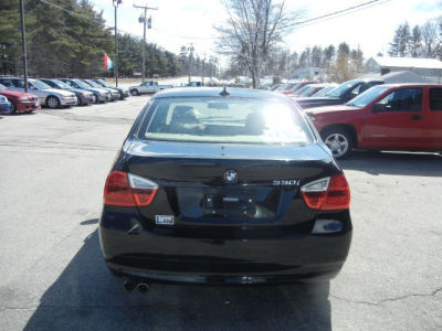 2006 BMW 330  i
