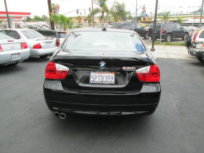 2006 BMW 330 i