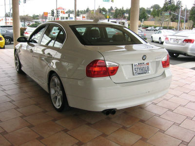 2006 BMW 330  i