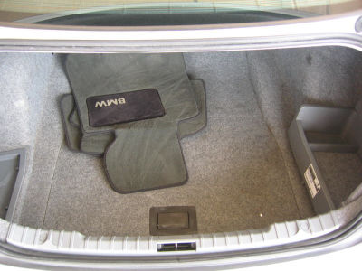 2006 BMW 330  i