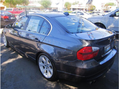 2006 BMW 330  i