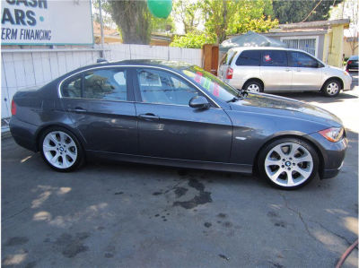 2006 BMW 330  i