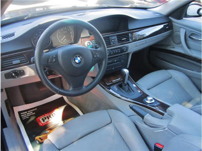 2006 BMW 330  i