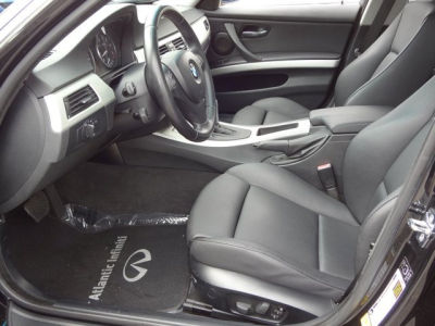 2006 BMW 330  i