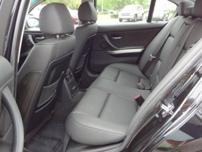 2006 BMW 330  i