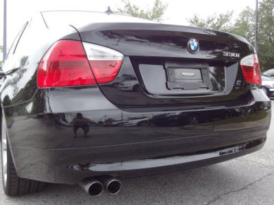 2006 BMW 330  i