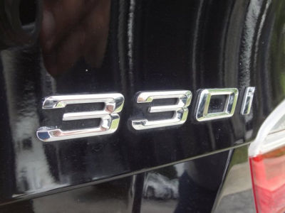 2006 BMW 330  i