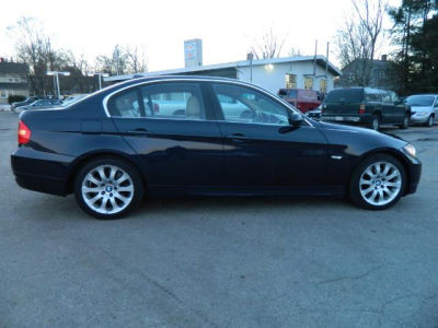 2006 BMW 330  xi