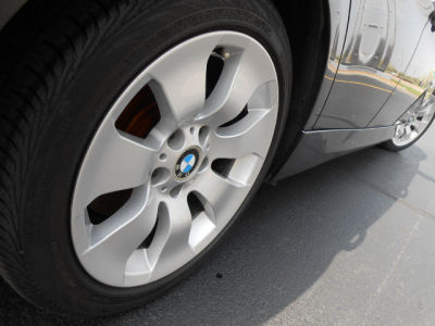 2006 BMW 330  xi