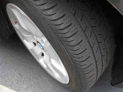 2006 BMW 330  xi