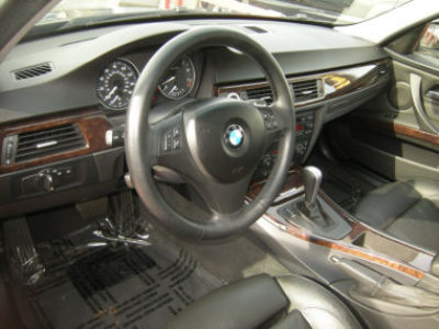 2006 BMW 330  i