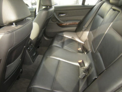 2006 BMW 330  i