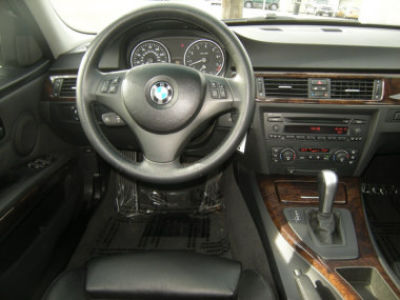 2006 BMW 330  i