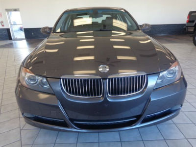 2006 BMW 330  i