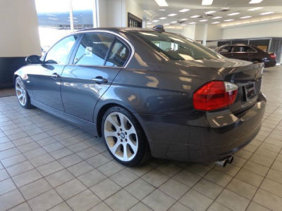 2006 BMW 330  i