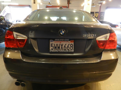 2006 BMW 330  i