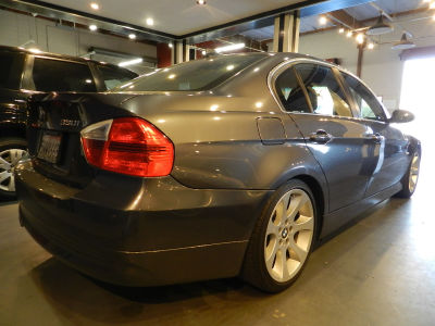 2006 BMW 330  i