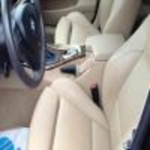 2006 BMW 330  i