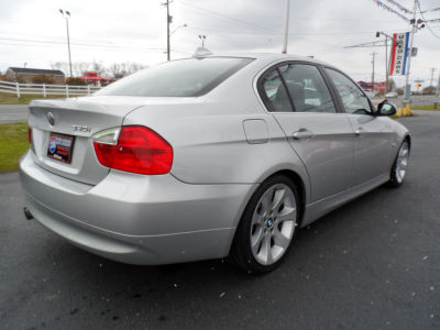 2006 BMW 330  i