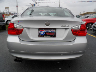 2006 BMW 330  i
