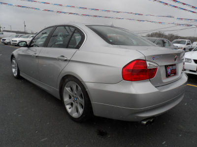 2006 BMW 330  i