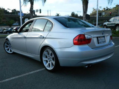 2006 BMW 330  i