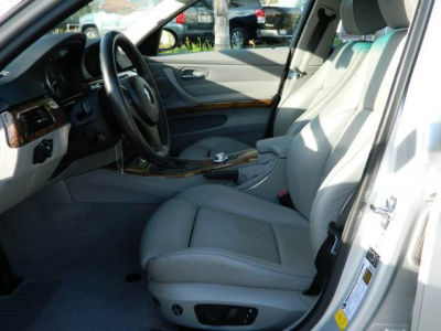 2006 BMW 330  i