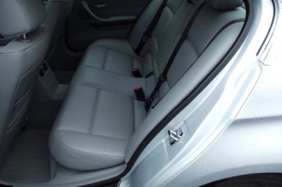 2006 BMW 330  i