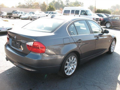 2006 BMW 330  i