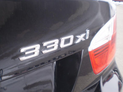 2006 BMW 330  xi