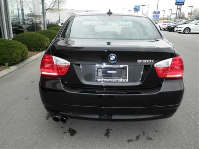 2006 BMW 330  i