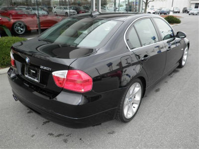 2006 BMW 330  i