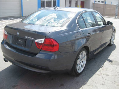 2006 BMW 330  xi