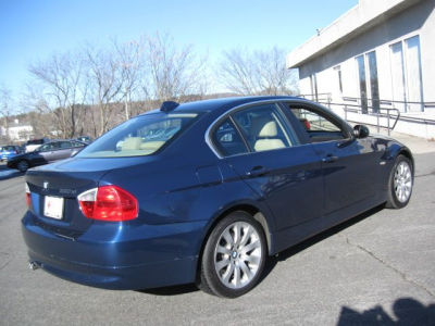 2006 BMW 330  xi