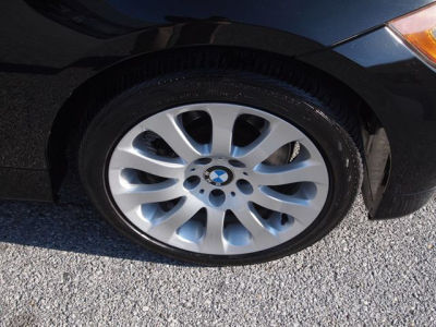 2006 BMW 330  xi