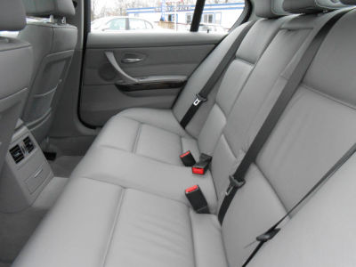 2006 BMW 330  i