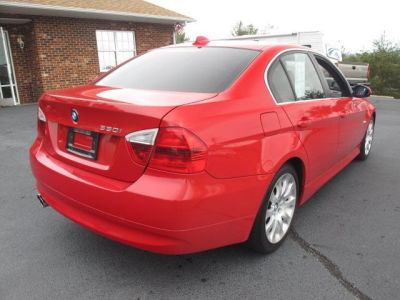 2006 BMW 330  i