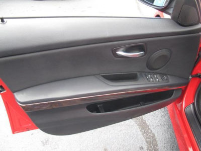2006 BMW 330  i