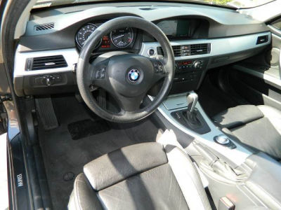 2006 BMW 330 i