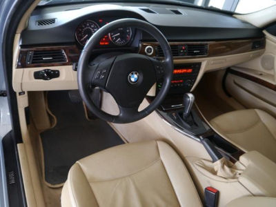2006 BMW 330  i