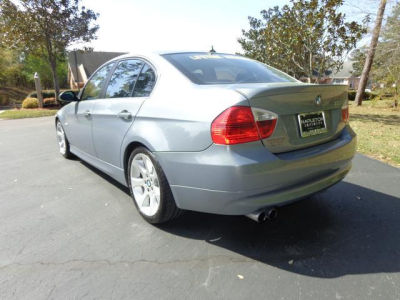 2006 BMW 330  i