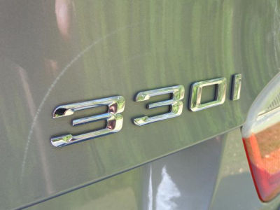 2006 BMW 330  i