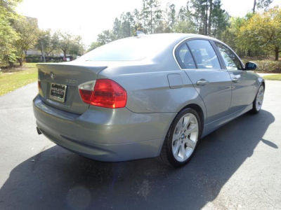 2006 BMW 330  i